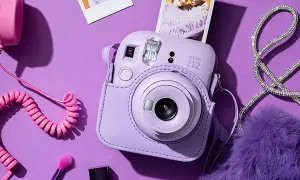 Aparat co drukuje zdjęcia: Wybierz idealny! Instax czy Polaroid?