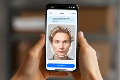Zdjęcie do dowodu z telefonu? Zrób je sam i uniknij odrzucenia!