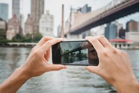 Jak wywołać zdjęcia z telefonu? Kompletny poradnik krok po kroku