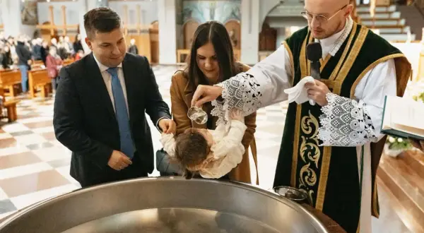Fotografia chrztu: Ceny, pakiety i co musisz wiedzieć przed wyborem.