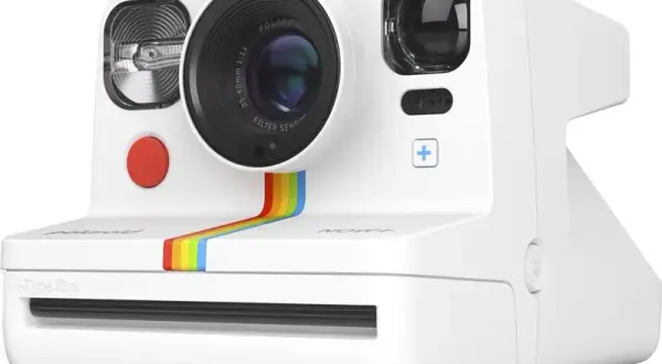 Instax czy Polaroid? Wybierz najlepszy aparat natychmiastowy dla siebie