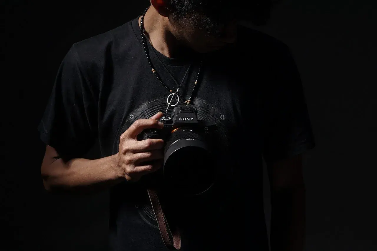 Jak znaleźć fotografa ślubnego? Przewodnik krok po kroku