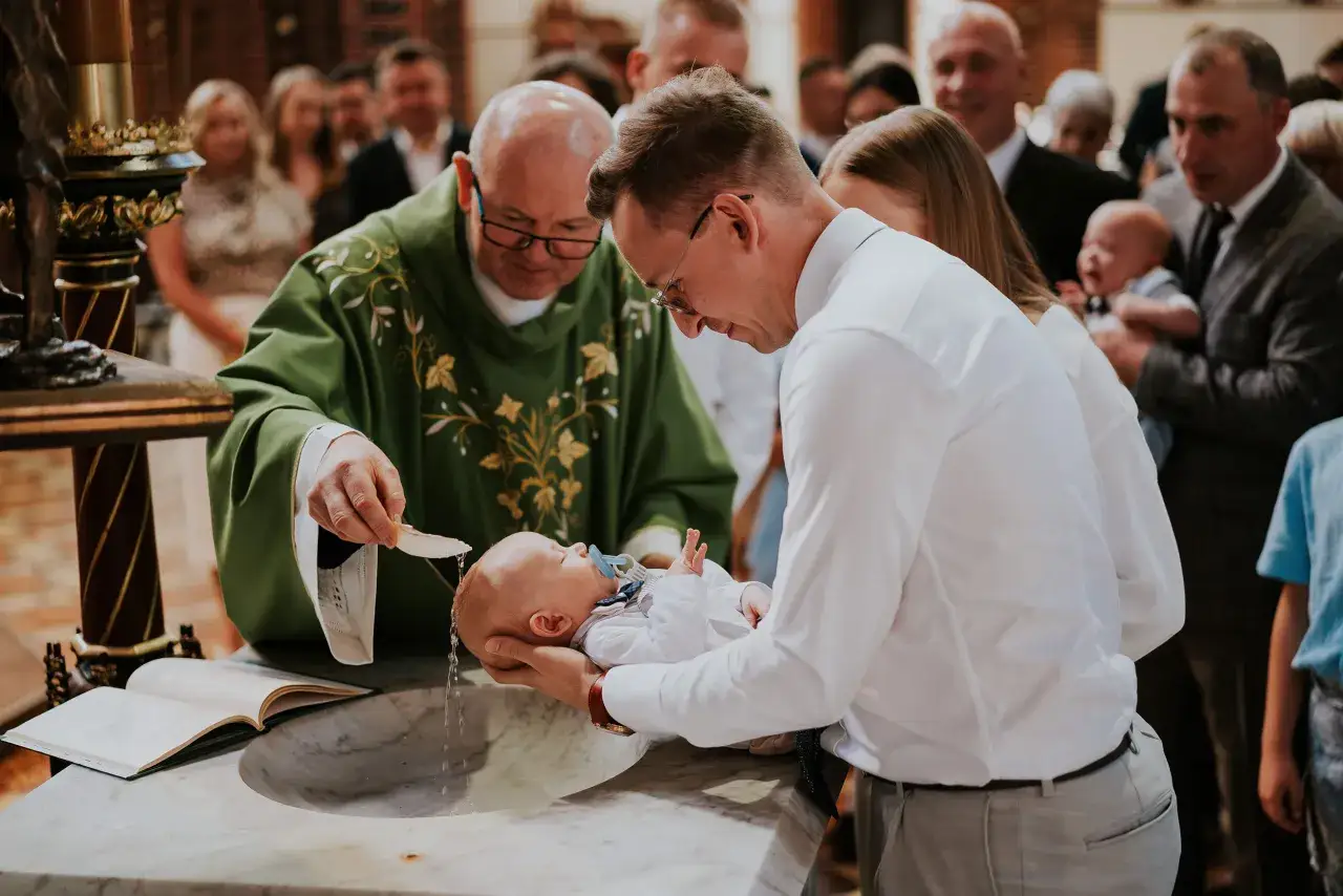 Czynniki wpływające na cenę fotografa na chrzest