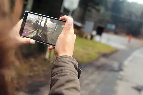 rozmyte tło smartfonem przykład